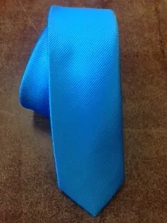 Corbata microfibra 6 cm. Falso liso.