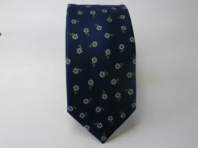 Corbata 8 cm. microfibra