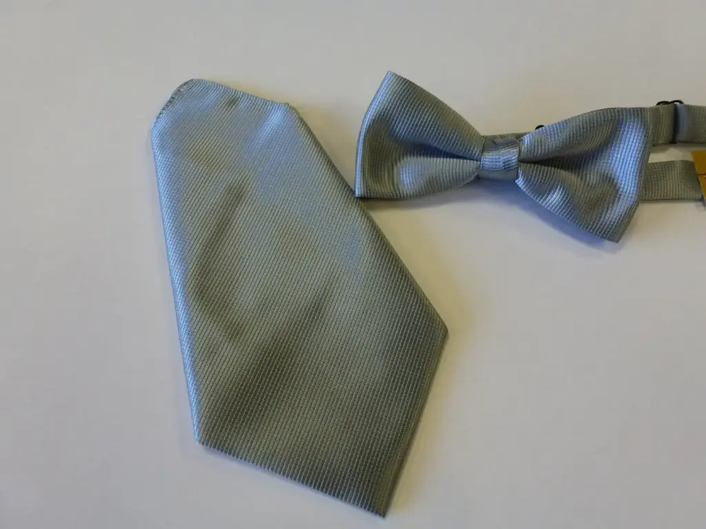 Fajín, pajarita y pañuelo caballero gris perla