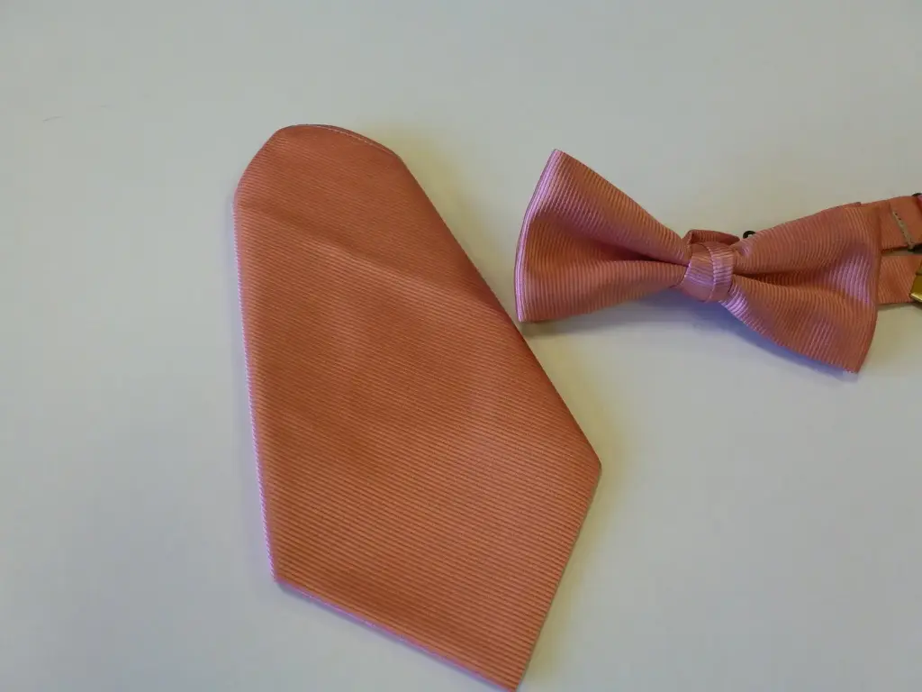 Fajín, pajarita y pañuelo caballero rosa palo