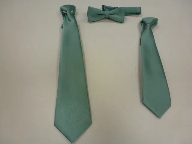 Nudo grande, pequeño, fajín, pajarita falso liso verde agua