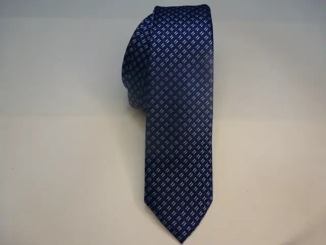 Corbata microfibra pala estrecha 6 cm.