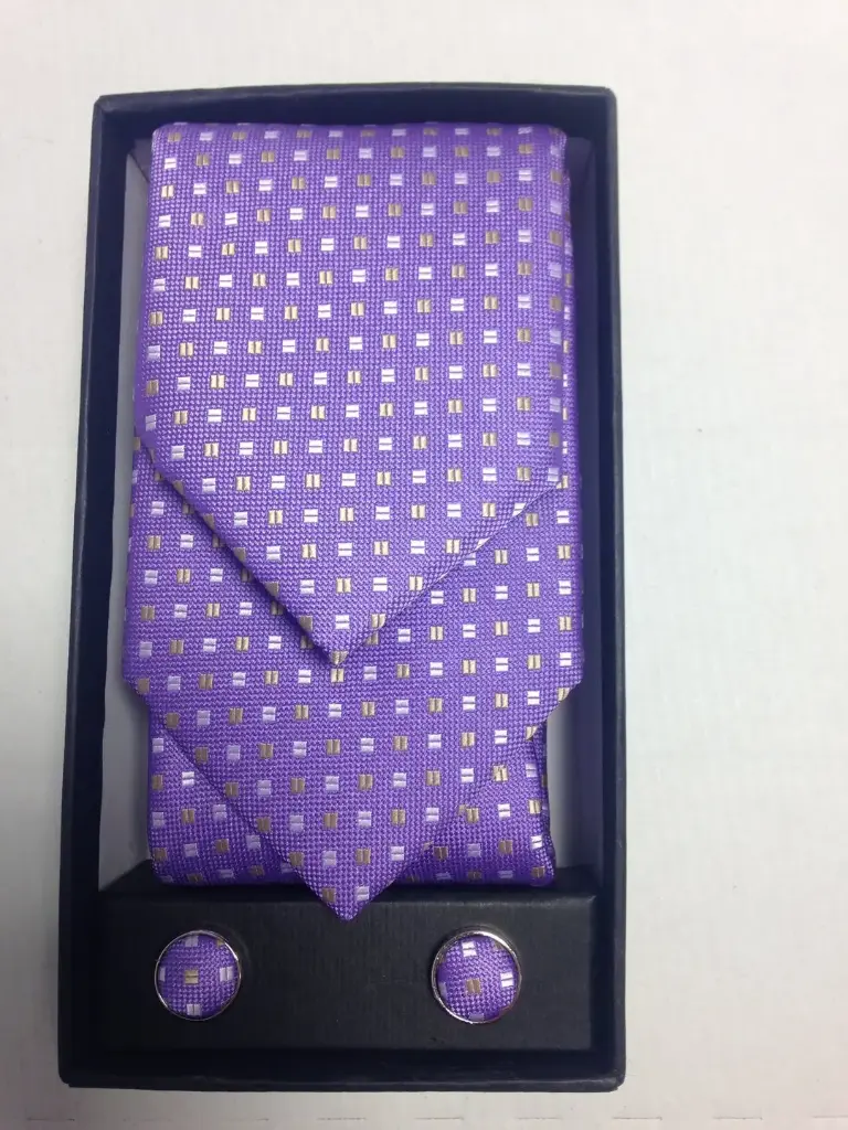 Conjunto corbata, pañuelo y gemelos