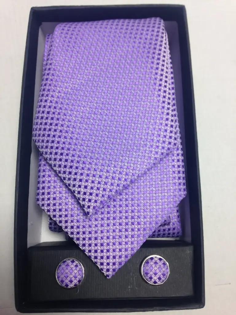 Conjunto corbata, pañuelo y gemelos