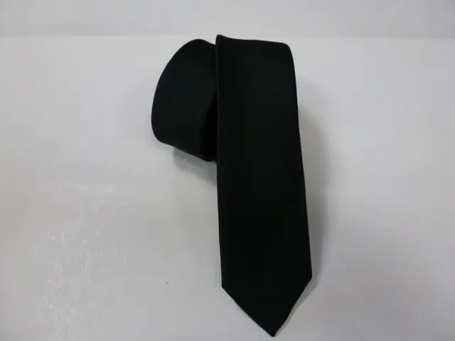 Corbata microfibra falso liso 6 cm. Negro
