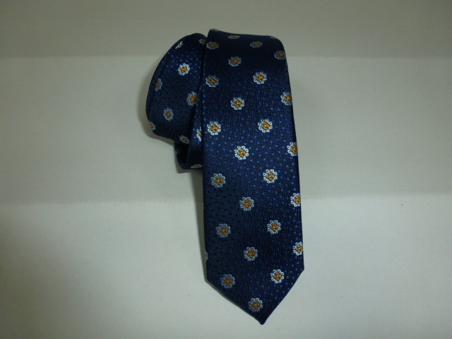 Corbata microfibra pala estrecha 6 cm.