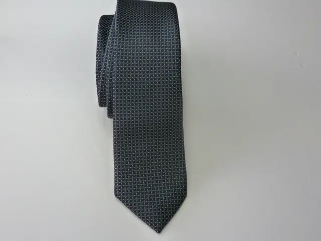 Corbata microfibra pala estrecha 6 cm.