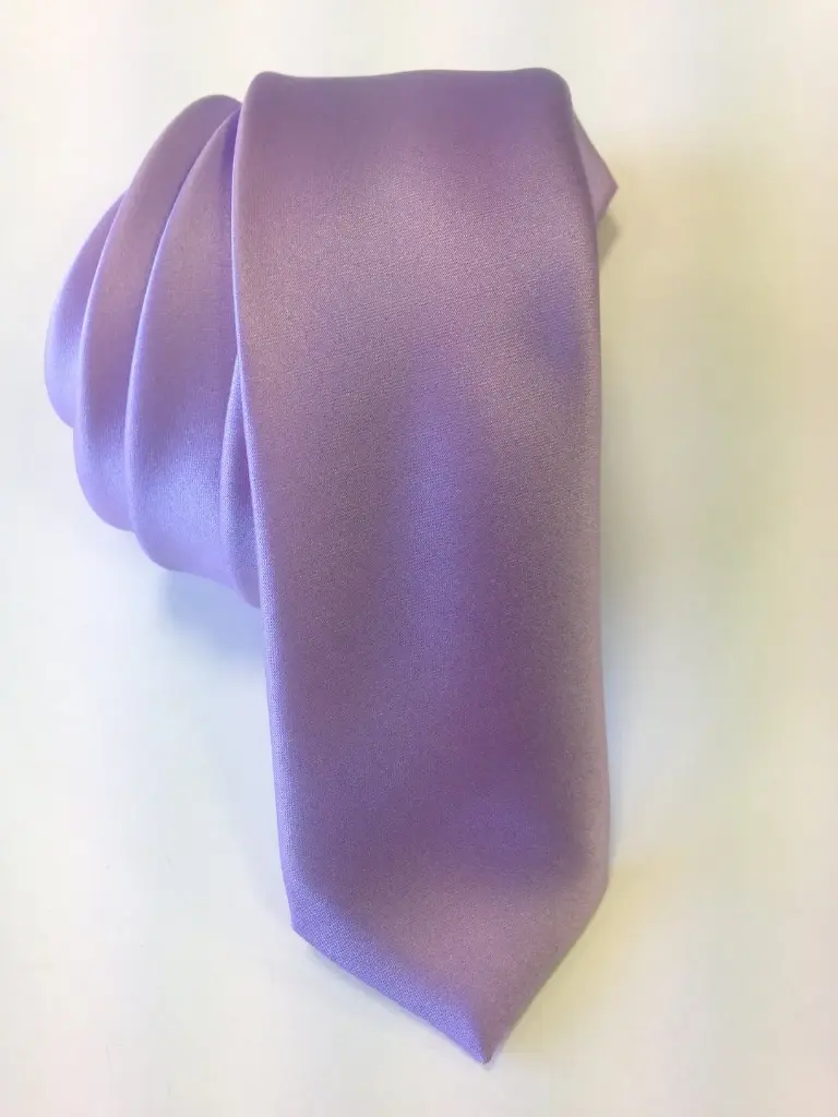 Corbata raso 6 cm. estrecha