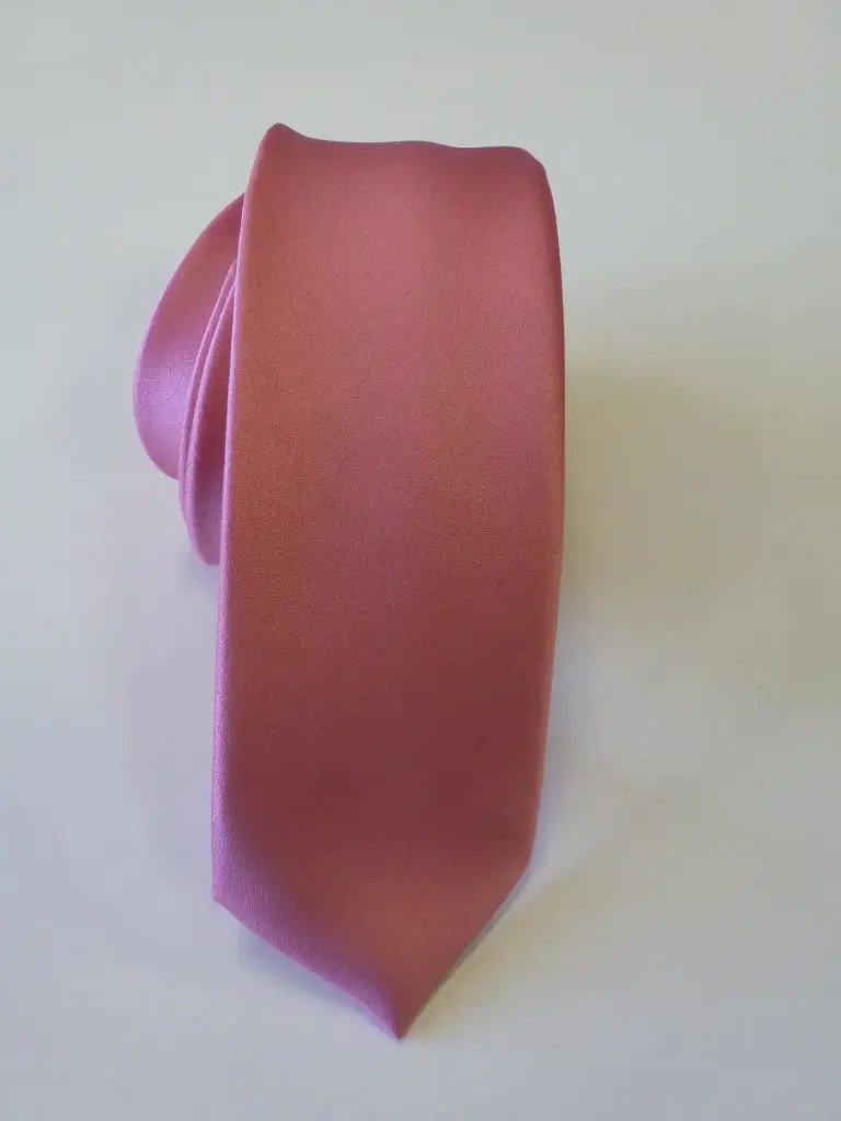 Corbata raso 6 cm. estrecha