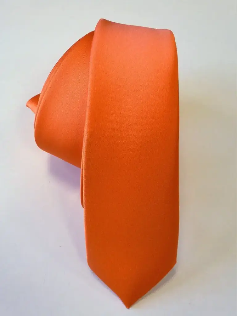 Corbata raso 6 cm. estrecha