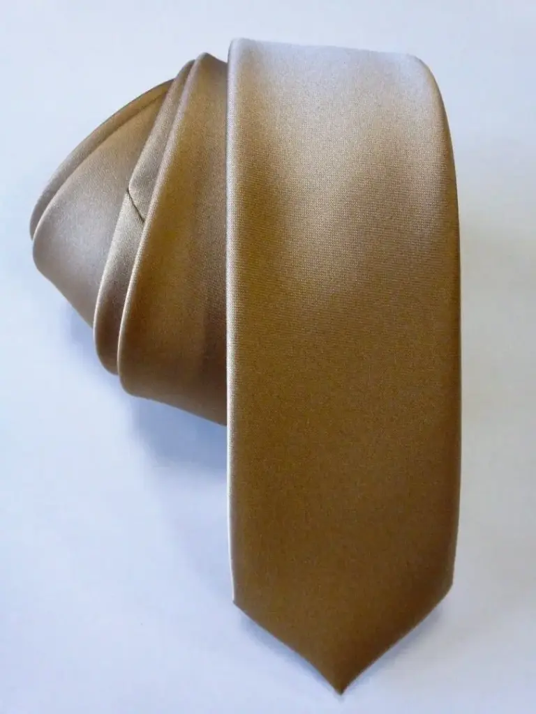 Corbata raso 6 cm. estrecha