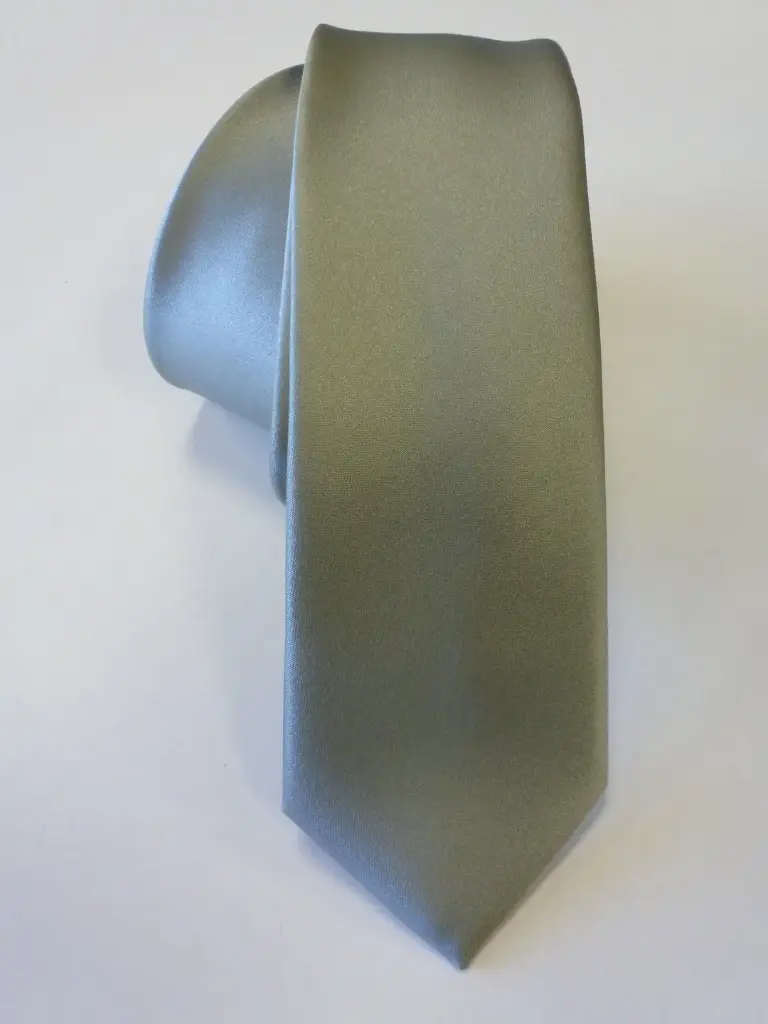 Corbata raso 6 cm. estrecha