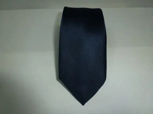 Corbata microfibra 8 cm. Falso liso.