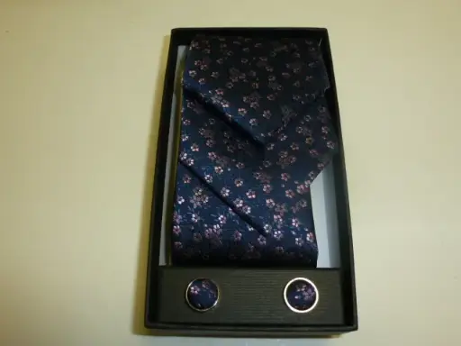 [1593-1] Conjunto corbata, pañuelo y gemelos