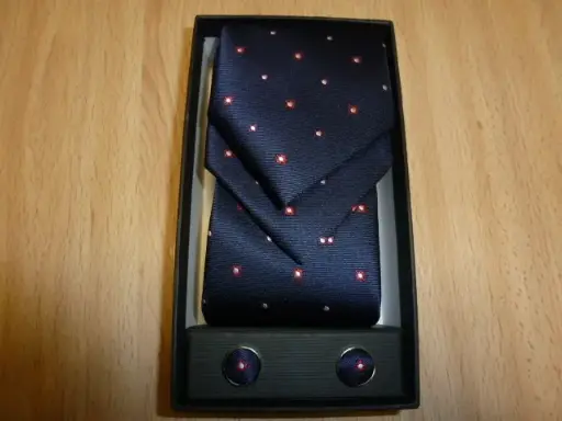 [1577-3] Conjunto corbata, pañuelo y gemelos