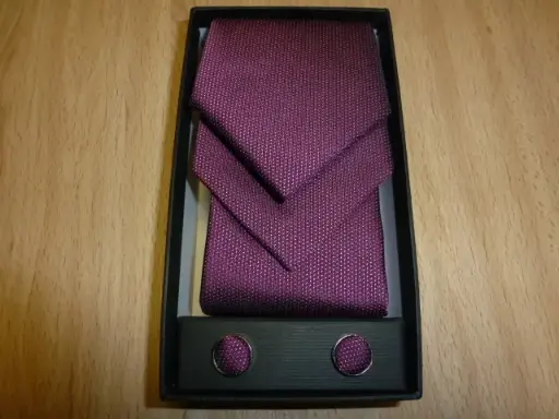 [1583-4] Conjunto corbata, pañuelo y gemelos