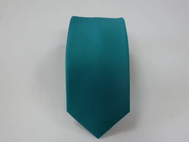 Corbata raso 8 cm, pañuelo azul celeste