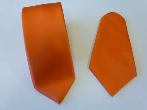 [604-1] Corbata raso 8 cm, pañuelo naranja