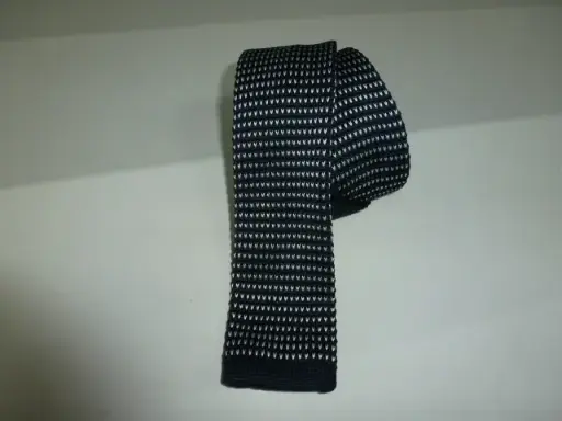[8504-1] Corbata de punto