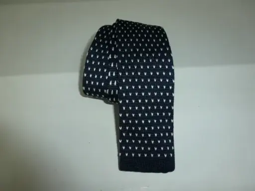 [8504-3] Corbata de punto