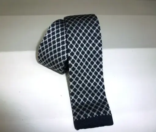 [8505-3] Corbata de punto