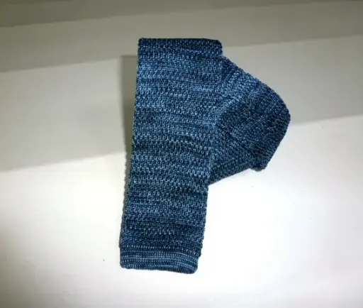 [8505-4] Corbata de punto