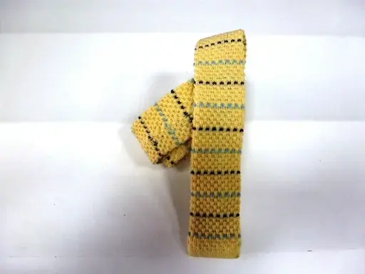 [8506-1] Corbata punto