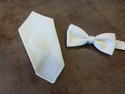[C601-4] Fajín, pajarita y pañuelo caballero blanco