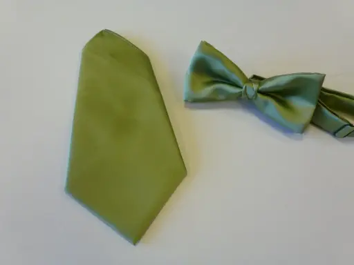 [C605-3] Fajín, pajarita y pañuelo caballero