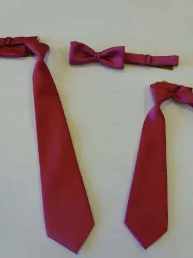 [N601-6] Nudo grande, pequeño, fajín, pajarita raso rojo burdeos