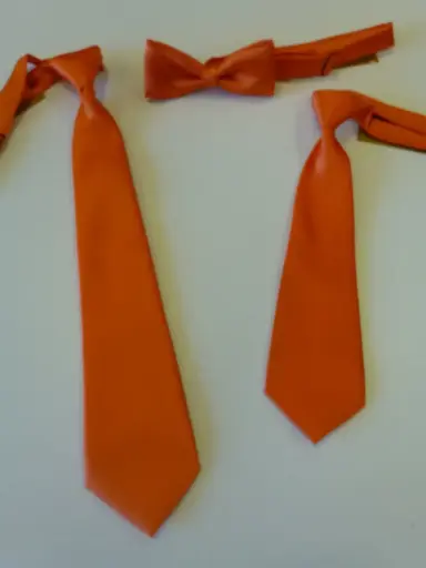 [N604-1] Nudo grande, pequeño, fajín, pajarita raso butano