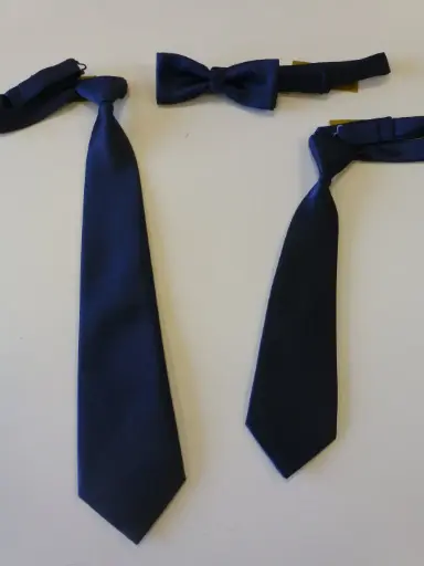 [N8002-1] Nudo grande, pequeño, fajín, pajarita falso liso azul marino