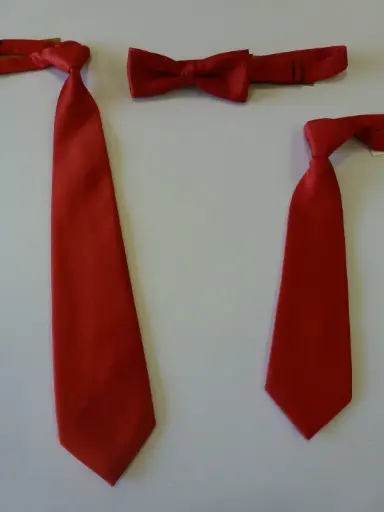 [N8005-2] Nudo grande, pequeño, fajín, pajarita falso liso rojo