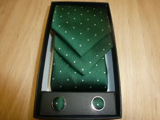 [1594-3] Conjunto corbata, pañuelo y gemelos